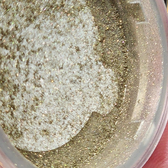 FREEDOM Savvy Minerals by Young Living-Eyeshadow - Picture 7 of 11